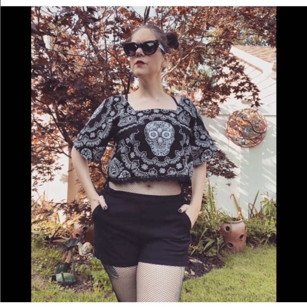 💀Handmade Black & White Skull Skeleton Print Bandana Crop Top Black Lace